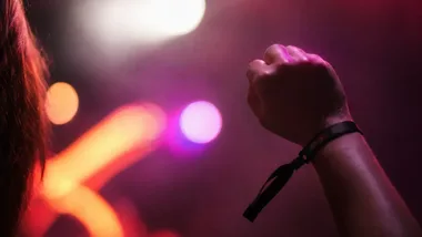 Czterech wykonawców i bezpłatny wstęp. Rockowa noc wraca do miejskiej fosy