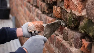 Renowacja muru w głogowskiej fosie pochłonie prawie milion złotych