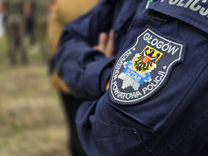 Policja z Głogowa sprawdzała scenariusz kryzysowy na wojskowym poligonie