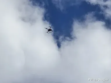 Dron spadł przy meczu w Głogowie - operator miał blisko 3 promile